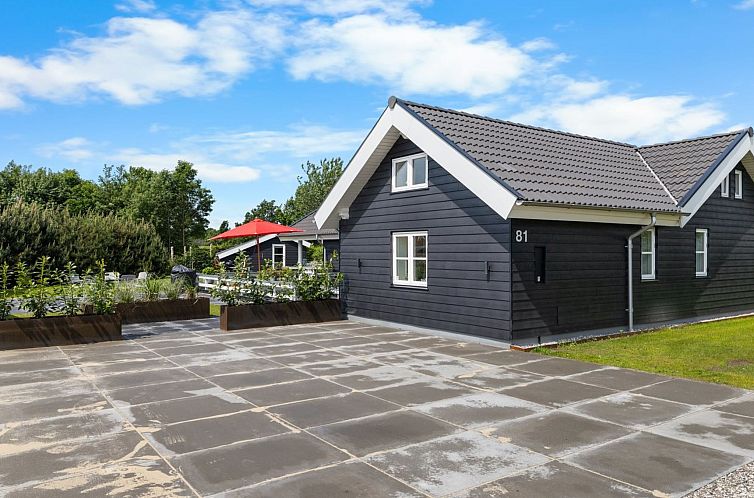 Vakantiehuis "Falki" - 320m from the sea