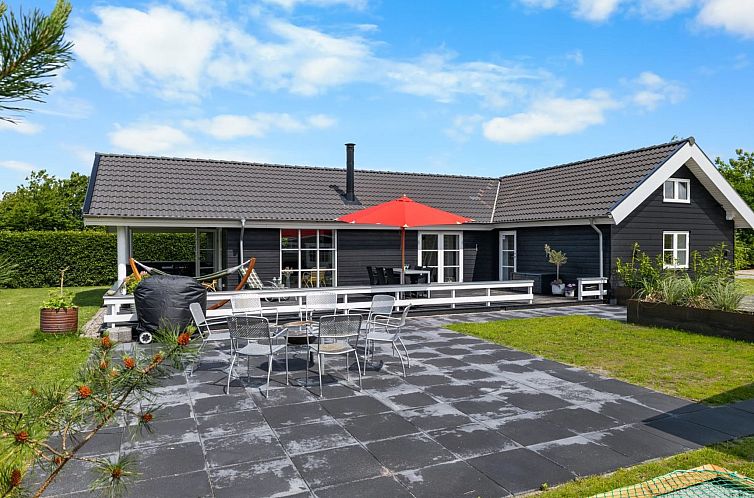 Vakantiehuis "Falki" - 320m from the sea