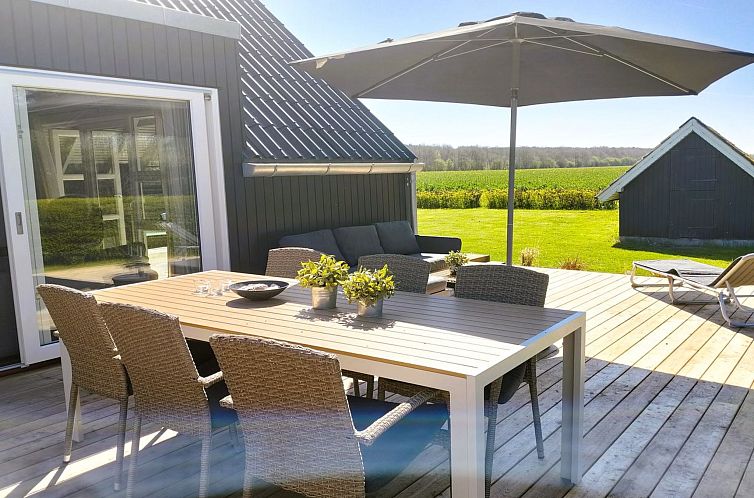 Vakantiehuis "Falki" - 320m from the sea