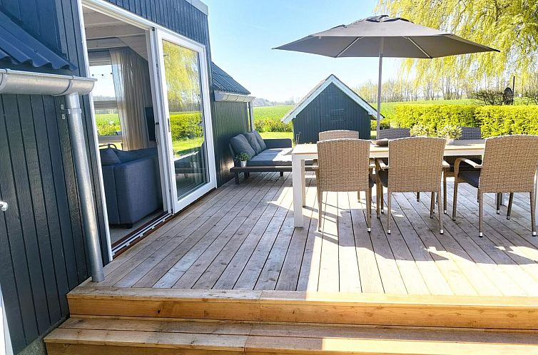 Vakantiehuis "Falki" - 320m from the sea