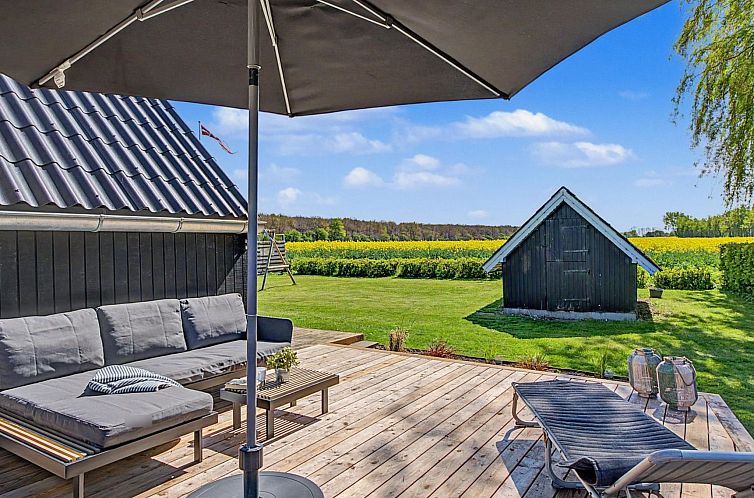 Vakantiehuis "Falki" - 320m from the sea