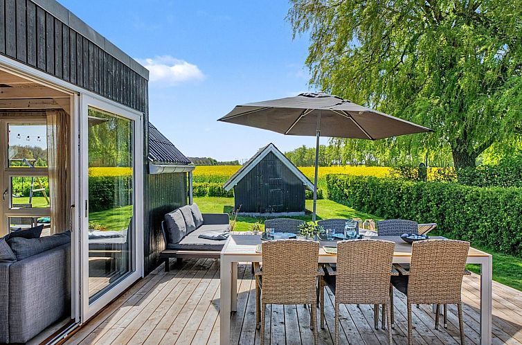 Vakantiehuis "Falki" - 320m from the sea