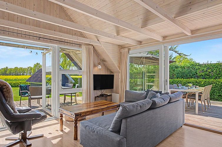 Vakantiehuis "Falki" - 320m from the sea