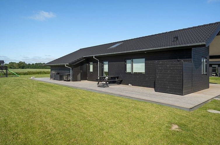 Vakantiehuis "Thalie" - 400m from the sea