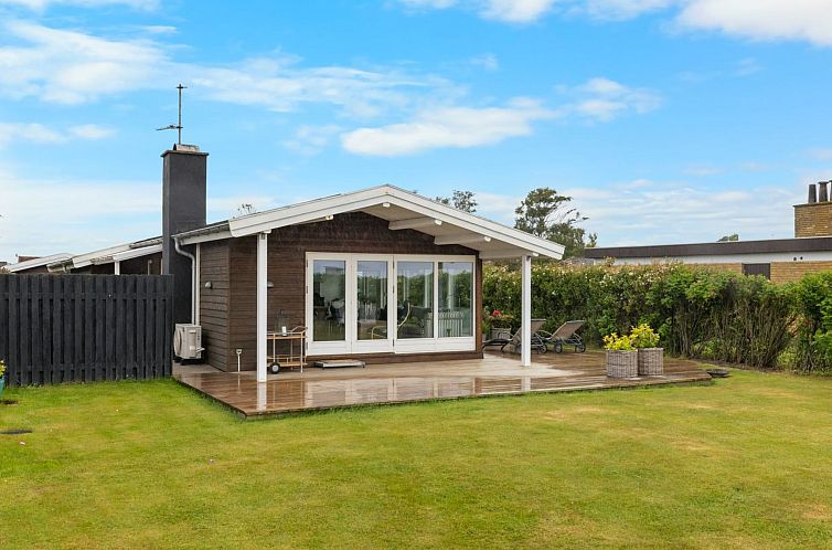 Vakantiehuis "Dimo" - 20m from the sea