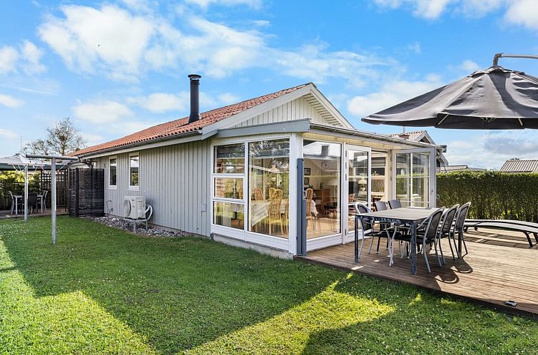 Vakantiehuis "Wehrhart" - 125m from the sea