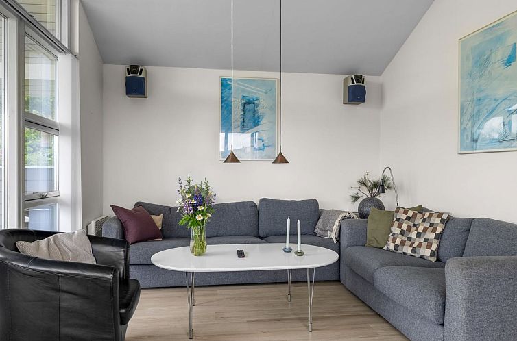 Vakantiehuis "Alvina" - 25m from the sea