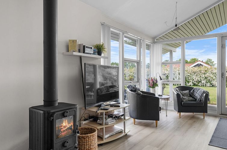 Vakantiehuis "Alvina" - 25m from the sea