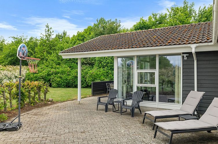 Vakantiehuis "Alvina" - 25m from the sea