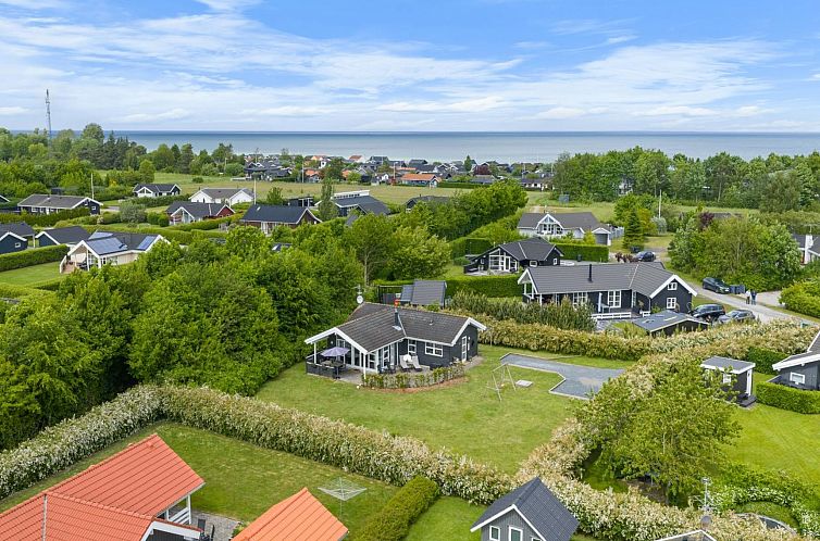 Vakantiehuis "Alvina" - 25m from the sea