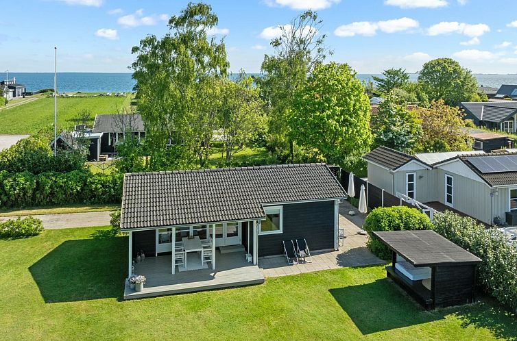 Vakantiehuis "Iven" - 140m from the sea