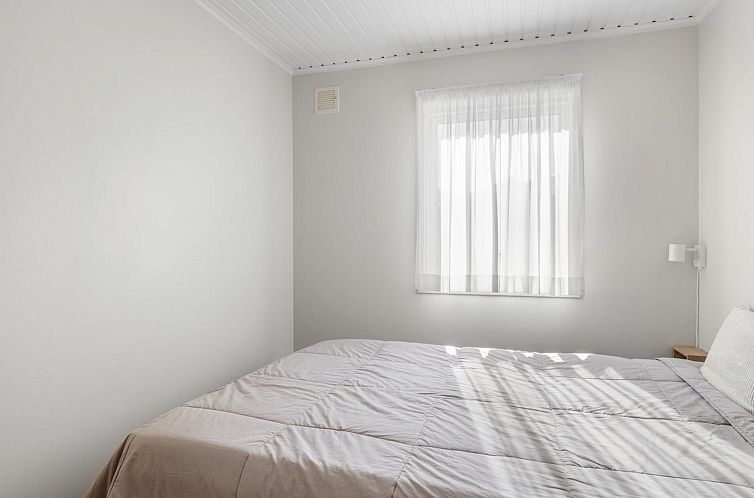 Vakantiehuis "Iven" - 140m from the sea