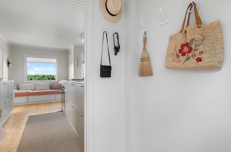 Vakantiehuis "Iven" - 140m from the sea