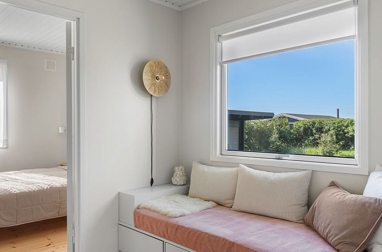 Vakantiehuis "Iven" - 140m from the sea