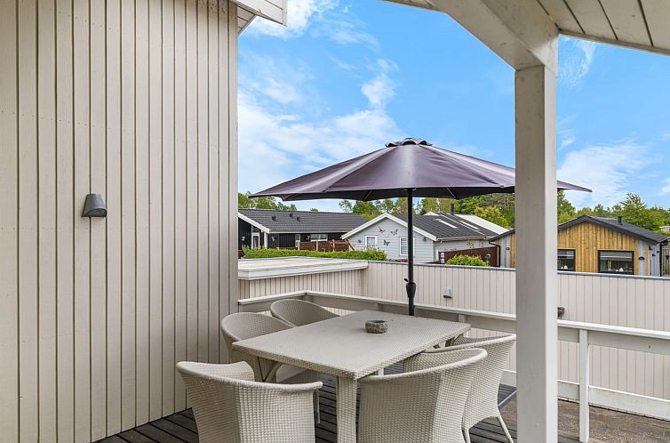 Vakantiehuis "Aswith" - 5m from the sea