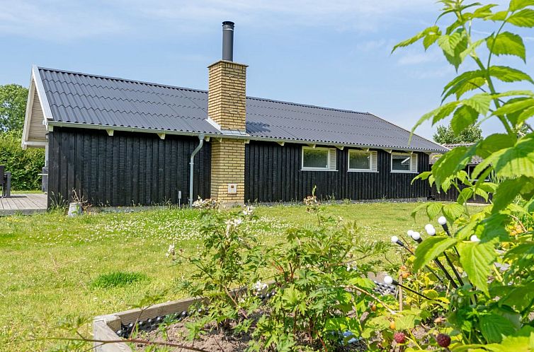 Vakantiehuis "Aswith" - 5m from the sea