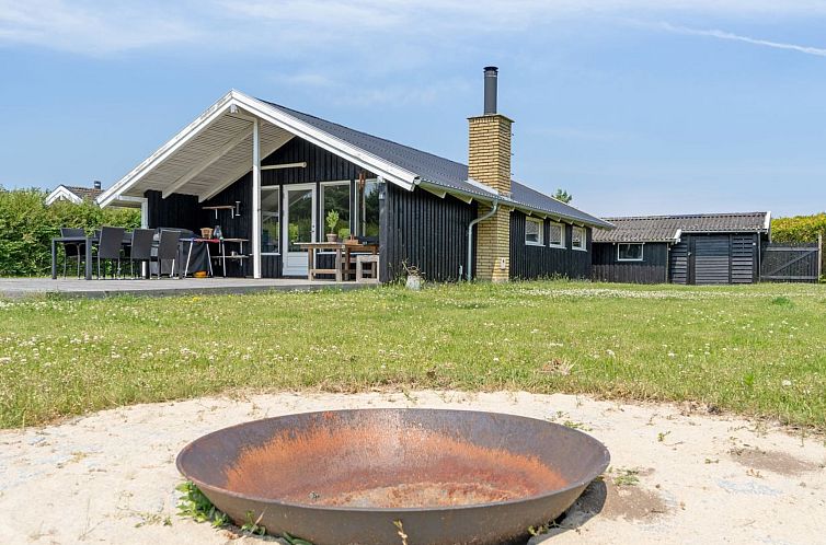 Vakantiehuis "Aswith" - 5m from the sea