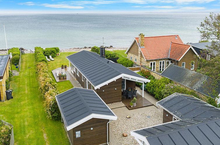 Vakantiehuis "Dimo" - 20m from the sea