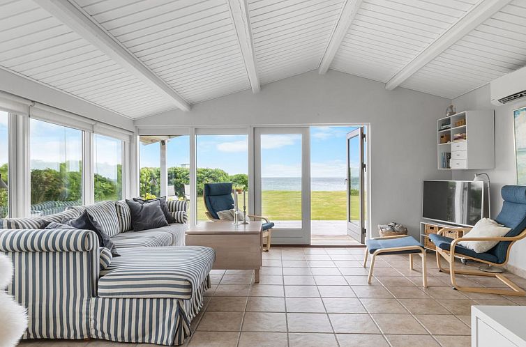 Vakantiehuis "Dimo" - 20m from the sea