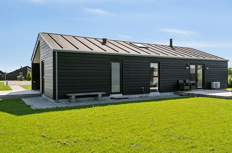 Vakantiehuis "Matias" - 375m from the sea