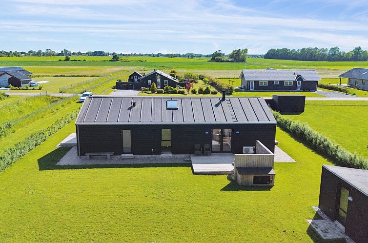 Vakantiehuis "Matias" - 375m from the sea