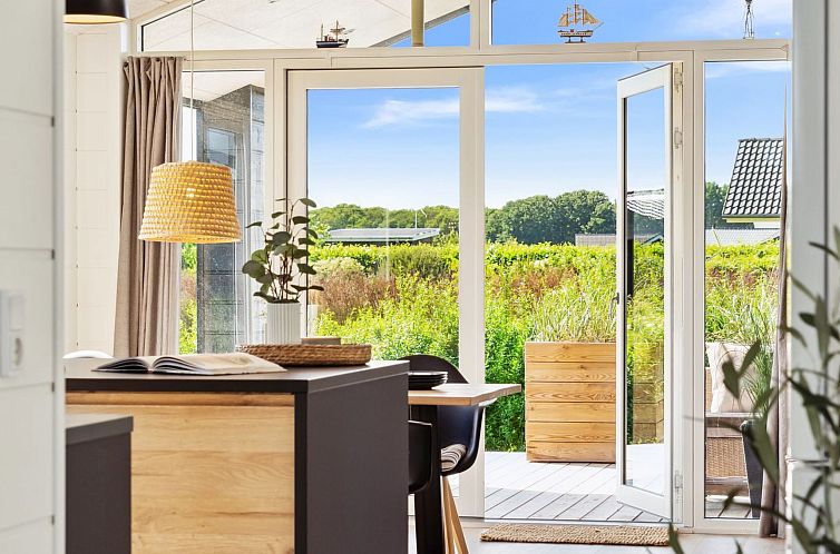 Vakantiehuis "Matias" - 375m from the sea