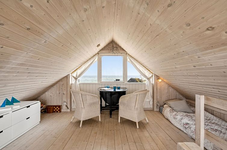 Vakantiehuis "Ulv" - 25m from the sea