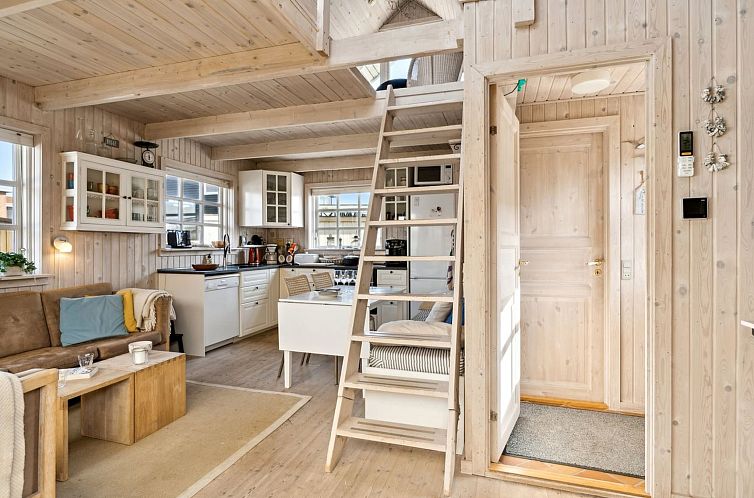 Vakantiehuis "Ulv" - 25m from the sea