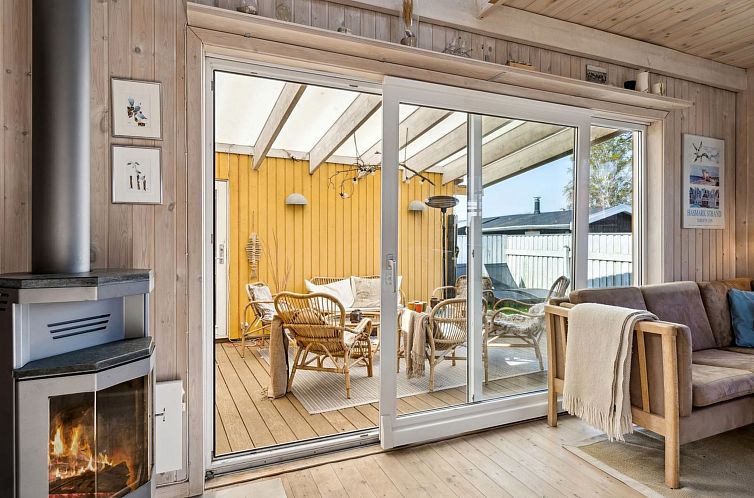 Vakantiehuis "Ulv" - 25m from the sea