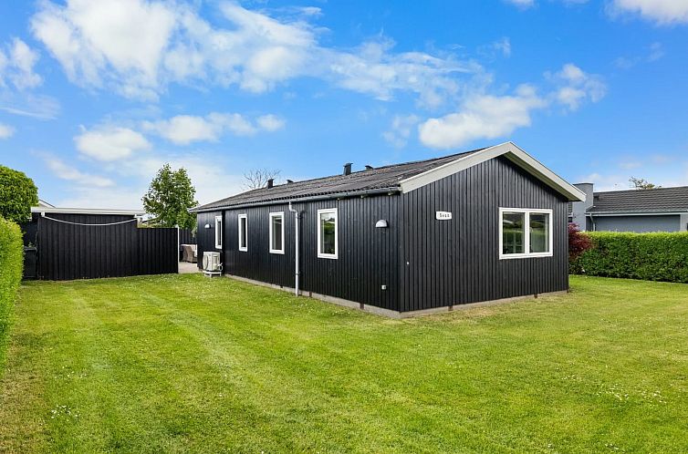 Vakantiehuis "Daya" - 75m from the sea