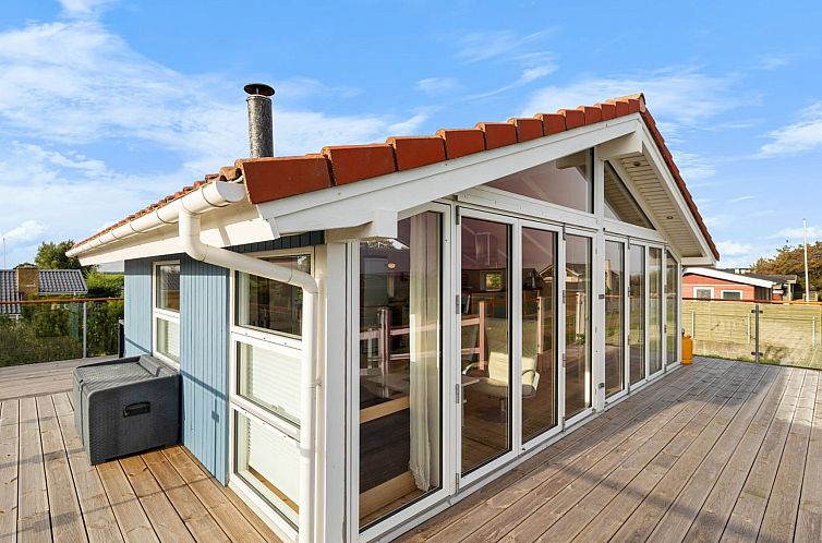 Vakantiehuis "Ung" - 460m from the sea