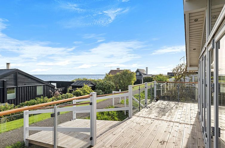 Vakantiehuis "Ung" - 460m from the sea