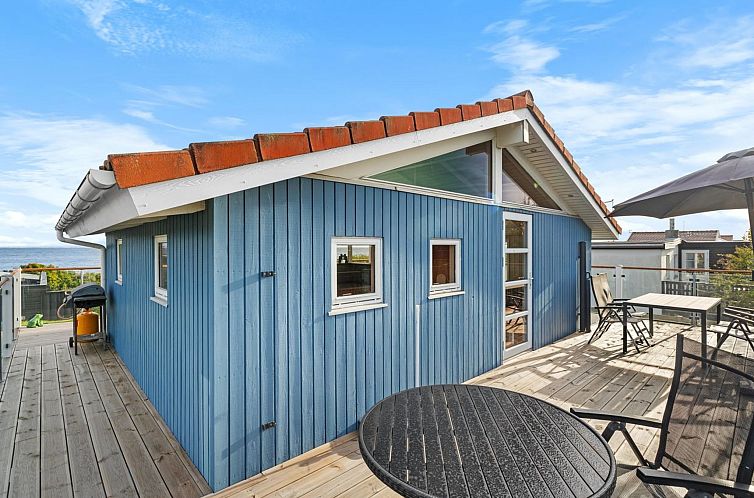 Vakantiehuis "Ung" - 460m from the sea