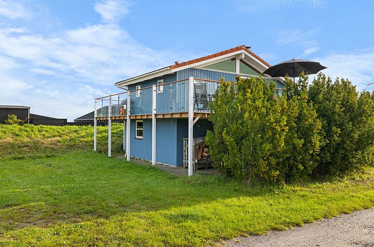 Vakantiehuis "Ung" - 460m from the sea