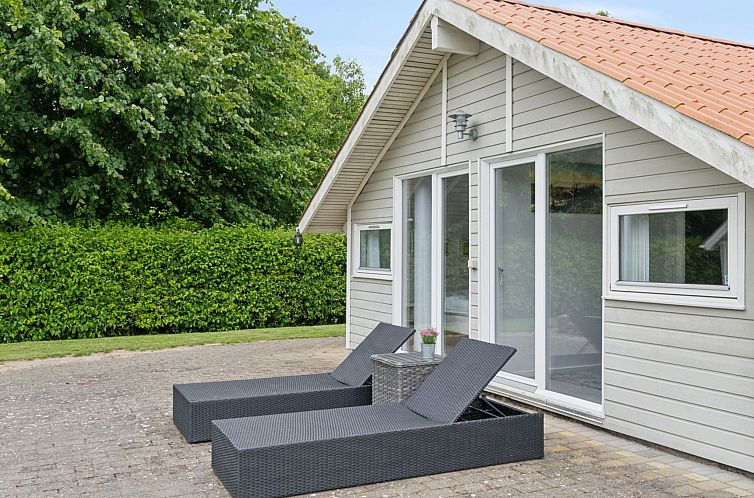 Vakantiehuis "Helmina" - 125m from the sea