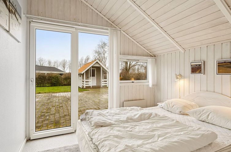 Vakantiehuis "Helmina" - 125m from the sea