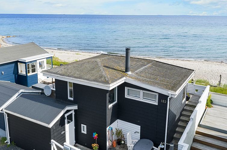Guest house 0151348 - Holiday property Southern Denmark - Vakantiehuis "Folkhart" - 10m from the sea
