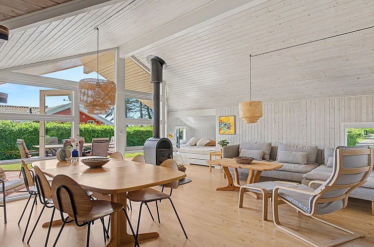 Vakantiehuis "Ronna" - 160m from the sea