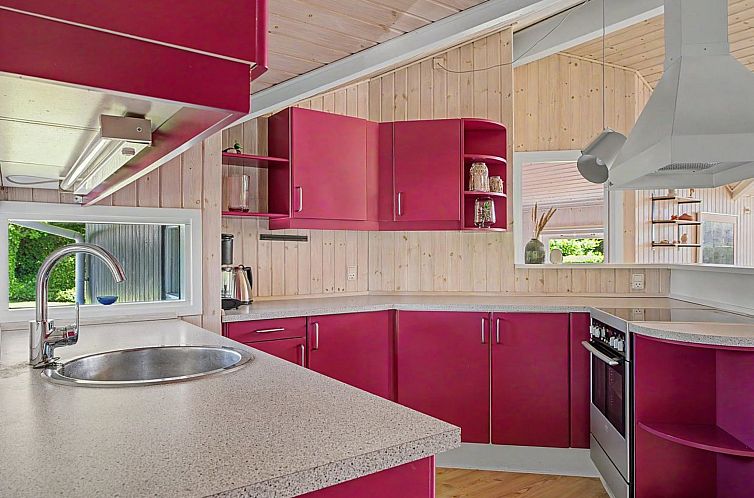Vakantiehuis "Ronna" - 160m from the sea