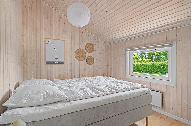 Vakantiehuis "Ronna" - 160m from the sea