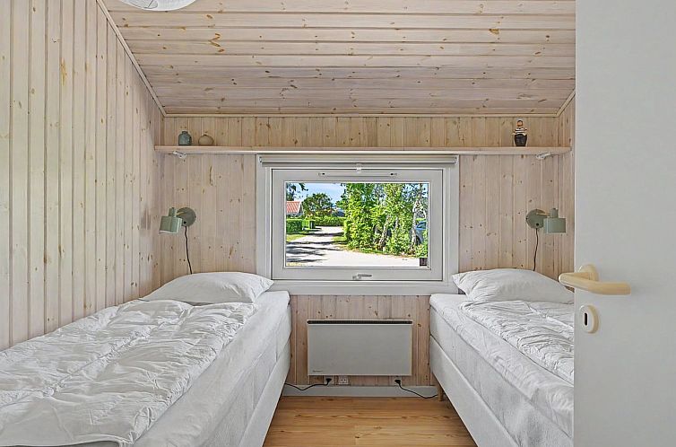 Vakantiehuis "Ronna" - 160m from the sea