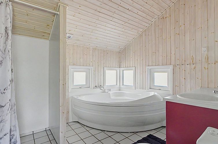 Vakantiehuis "Ronna" - 160m from the sea