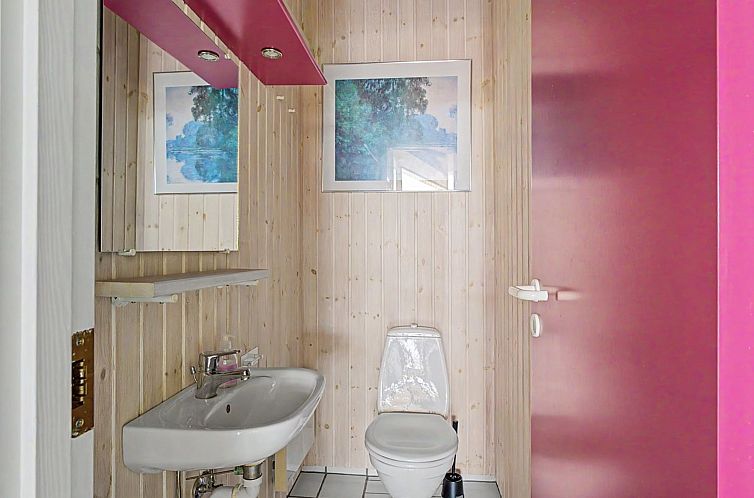 Vakantiehuis "Ronna" - 160m from the sea