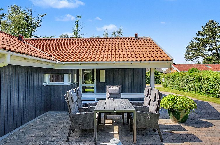 Vakantiehuis "Ronna" - 160m from the sea