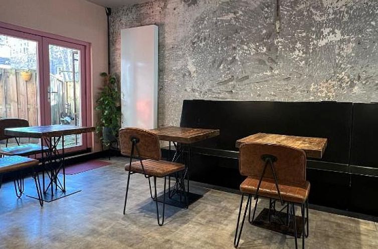 Amigo Budget Hostel