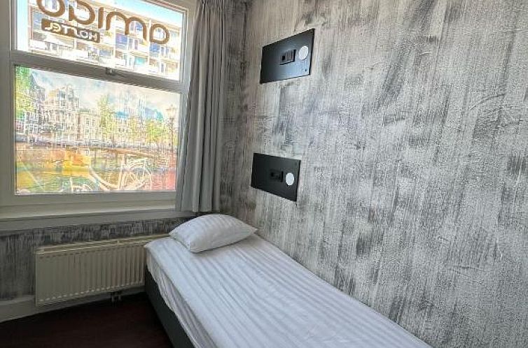 Amigo Budget Hostel