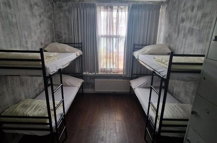 Amigo Budget Hostel