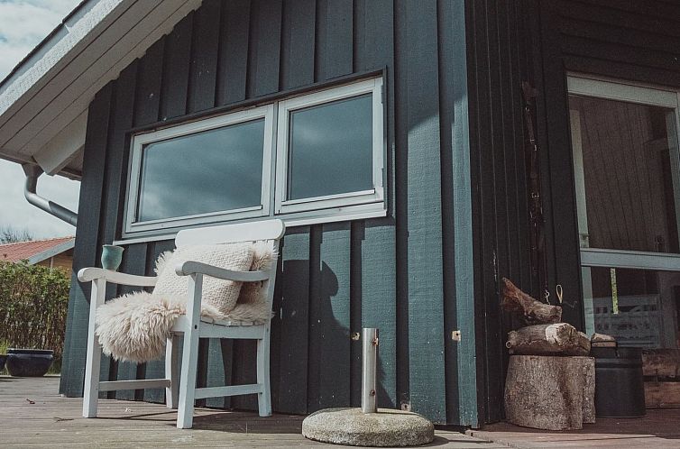 Vakantiehuis "Neno" - 100m from the sea