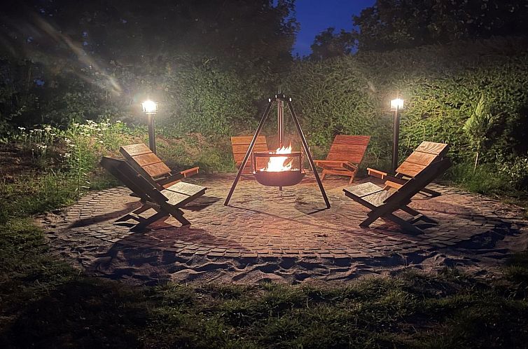 Vakantiehuis "Ellie" - 500m from the sea