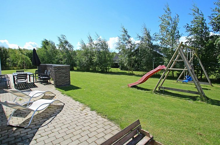 Vakantiehuis "Hvenild" - 800m from the sea